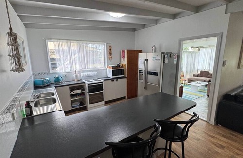 Rainbow Beach House | Drift at Rainbow | Pet-Friendly | Free Wifi