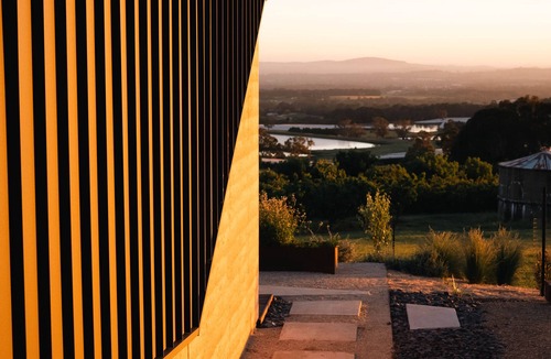 Canobolas Apartment | Drifter Studio @ Basalt - Award Winning One-Bedroom Studio with Stunning Views