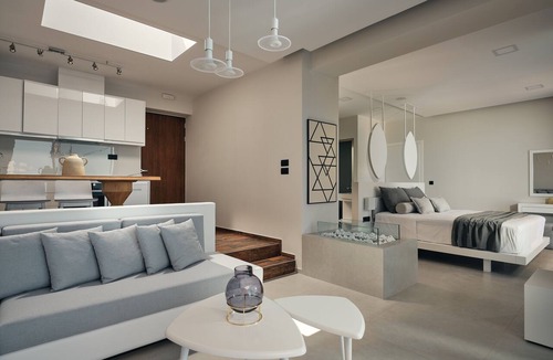 Varvara Villa | Emerald Villas & Suites