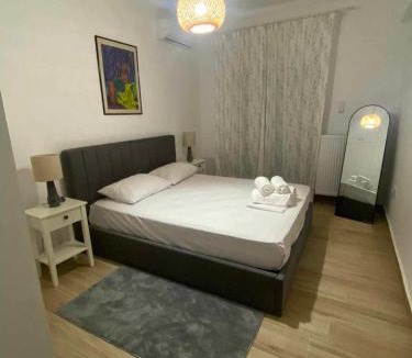 Serres Apartment | Eva's Suite