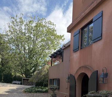 Red Hill Bed & Breakfast | Frogs Pond