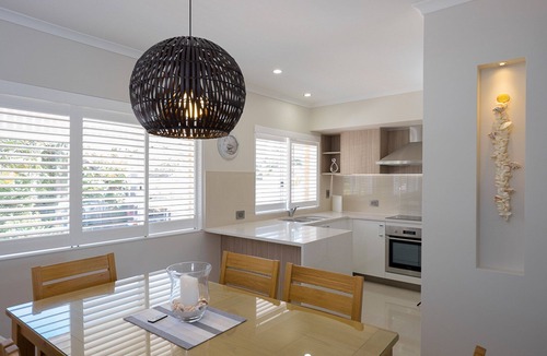 Wynnum House | Fully Self-Contained - Two Bedroom Townhouse