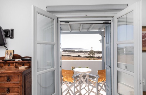 Naxos Apartment | Glyfada Studio