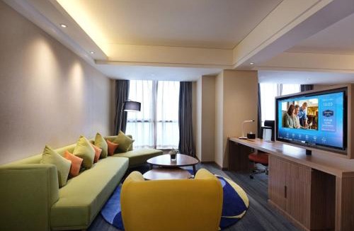Changsha County Hotel | Hampton by Hilton Changsha South Railway Station West Square