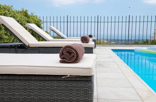 Dasamari Villa | Hillside Villa