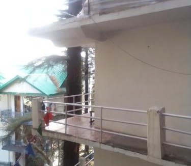 Dharamshala House | Himalayan Hostel Snowline Trekkers Hostel