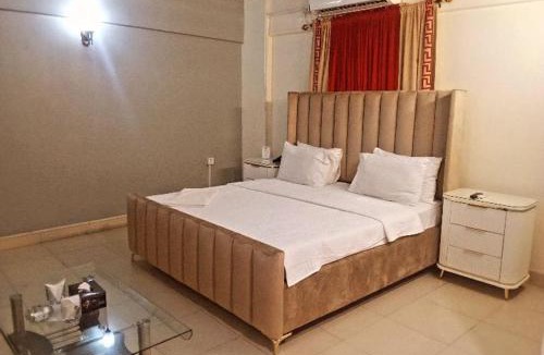D.H.A. House | Hotel 7 DHA