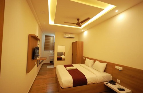 Palakkad Hotel | HYDEPARK REGENCY