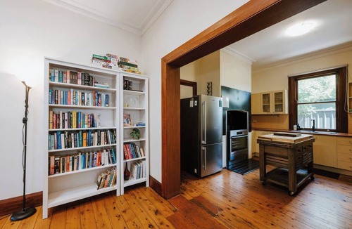 Central Mudgee House | Ironbark Oasis Serene Poolside Haven by Mudgee CBD