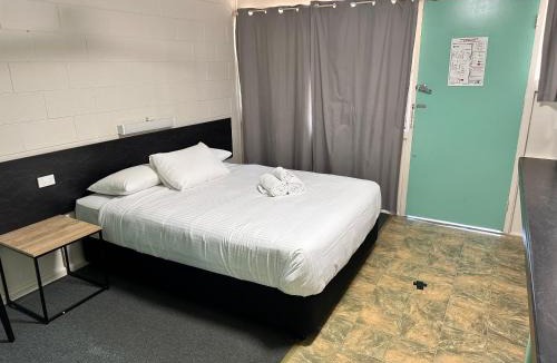 Berserker Hotel | Kalka Palms Hotel Motel