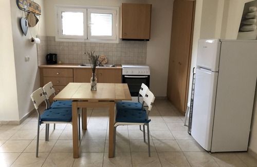 Rantatika Apartment | Lakkos Studio with Pool close to Lakka