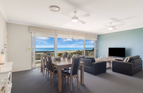 Bilinga Apartment | Longbeach 11 - Bilinga/North Kirra Beachfront