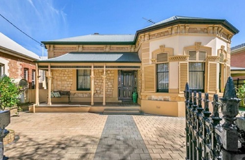 North Adelaide Villa | Magnificent Freestone Villa in vibrant North Adelaide. Make it your haven.