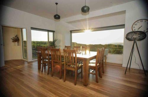 Peterborough House | Martyrs Lookout - Luxury Accommodation
