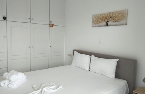 Assos-Lechaio Apartment | Marvel Escape