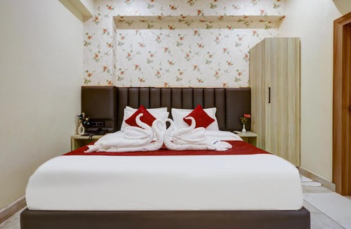 Udyog Vihar Hotel | MAXX Elite
