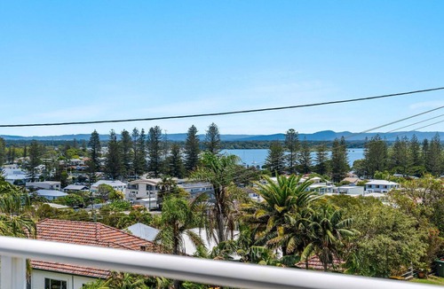 Yamba Apartment | Mingara 4 - Front-Row Seats to Yambas Sunsets - Holiday Yamba