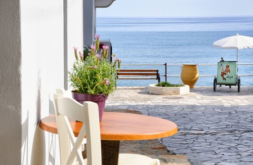 Mirtos Apartment | Myrtos Mare Suites - Studio on the beach