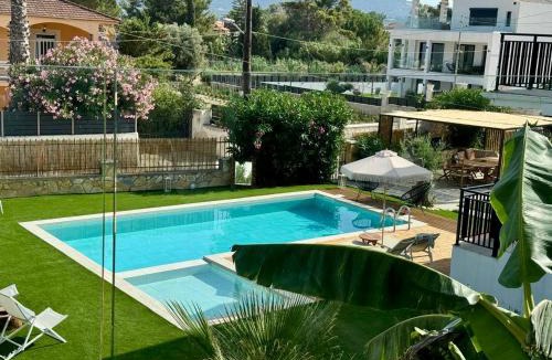 Agios Sostis House | NikLuDin suites & studios