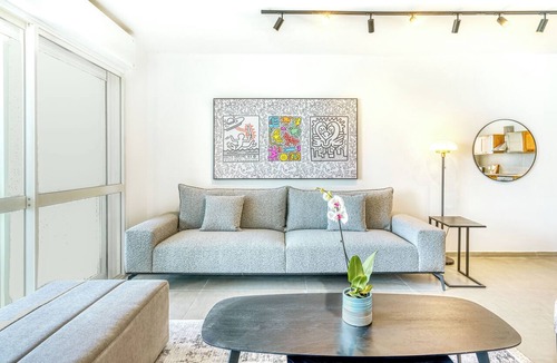 Ashdod Apartment | Oceanfront Beachside Suite Next to Leonardo Hotel in Ashdod Beach