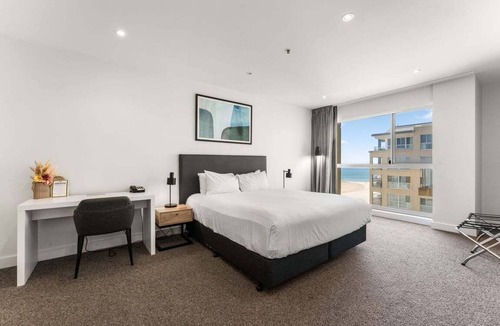 Glenelg Resort | Oceanside Studio at the Pier