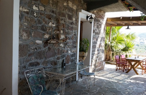 Mithimna Apartment | Palm Tree Apartment Central Molivos apartment with panoramic views