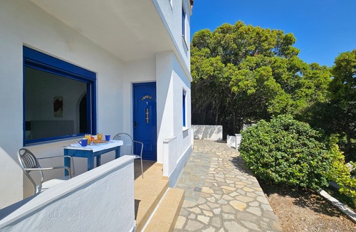 Marathokampos Apartment | Pavlis Studios Ormos