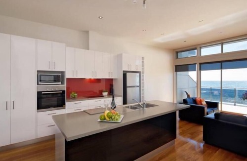 Penguin Apartment | Penguin Waterfront Escape