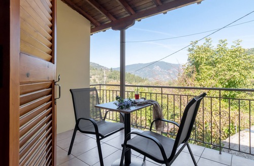 Lefkas Apartment | Pet-Friendly Studio "Krinos 4" with Mountain View, Garden & Wi-Fi