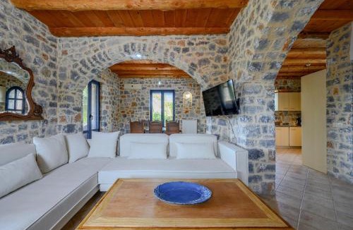 Lampini Villa | Petritis