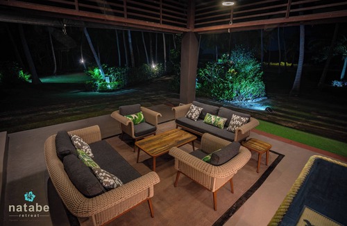 Tavewa Island House | Privacy & Seclusion - Your own Beachfront Retreat.