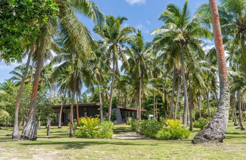 Tavewa Island House | Privacy & Seclusion - Your own Beachfront Retreat.