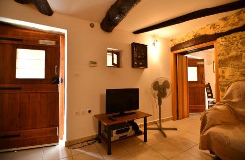 Milia Apartment | Rogdia Mountain View Apartment