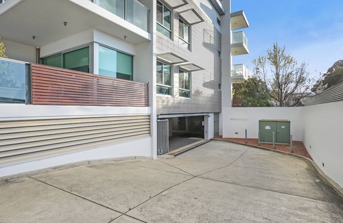 Victor Harbor Apartment | Romantic Getaway for two in the hub of Victor Harbor