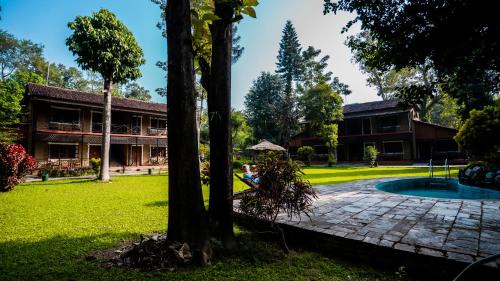 Sauraha Hotel | Royal Park Hotel