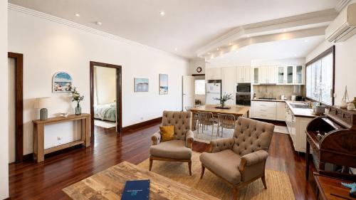 West Busselton House | Sals Cottage