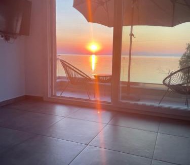 Skala Mistegnon House | Seafront Apartment
