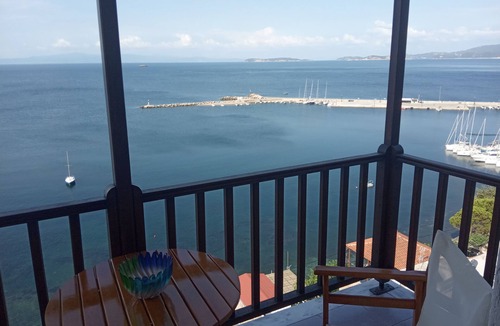Loutraki Apartment | Selenunda