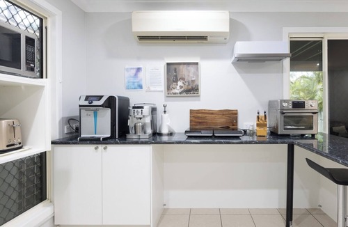 Murarrie House | Self Contained Ground Level Apartment