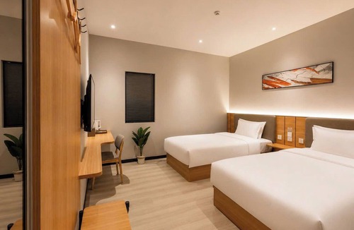 Duc Hoa Hotel | Sevendays Hotel