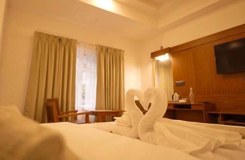 Pallivasal Hotel | Silver cascade