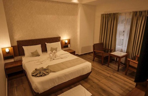 Pallivasal Hotel | Silver cascade