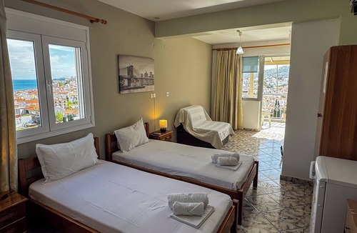 Skiathos Town Hotel | Skiathos Platis House