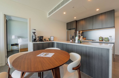 Lidcombe Apartment | SkyHaus - City & Fireworks View 2 Bed Apartment