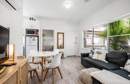 Victor Harbor Apartment | Smugglers 9 - Poolside in the Heart of Victor Harbor