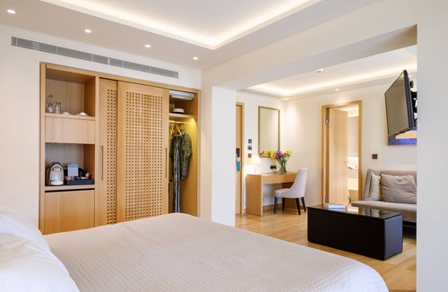 Vouliagmeni Hotel | Somewhere Boutique Hotel Vouliagmeni