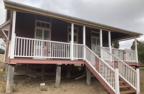 Moola Cabin | SPACIOUS SELF CONTAINED CABIN OVERLOOKING THE BUNYA MOUNTAINS