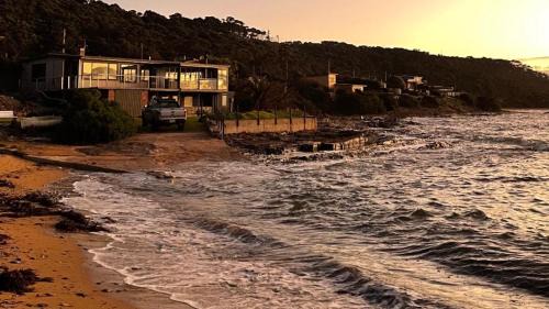 Cowrie Point House | Stanley View Beach House