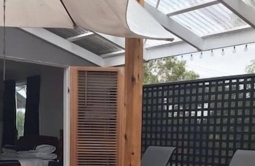 Eagle Point Apartment | studio apartment with water access