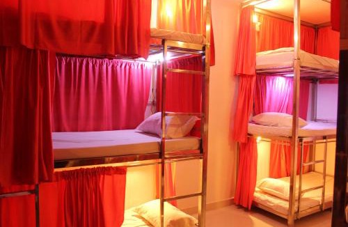 Orchha Hostel | Sunset Backpackers Hostel